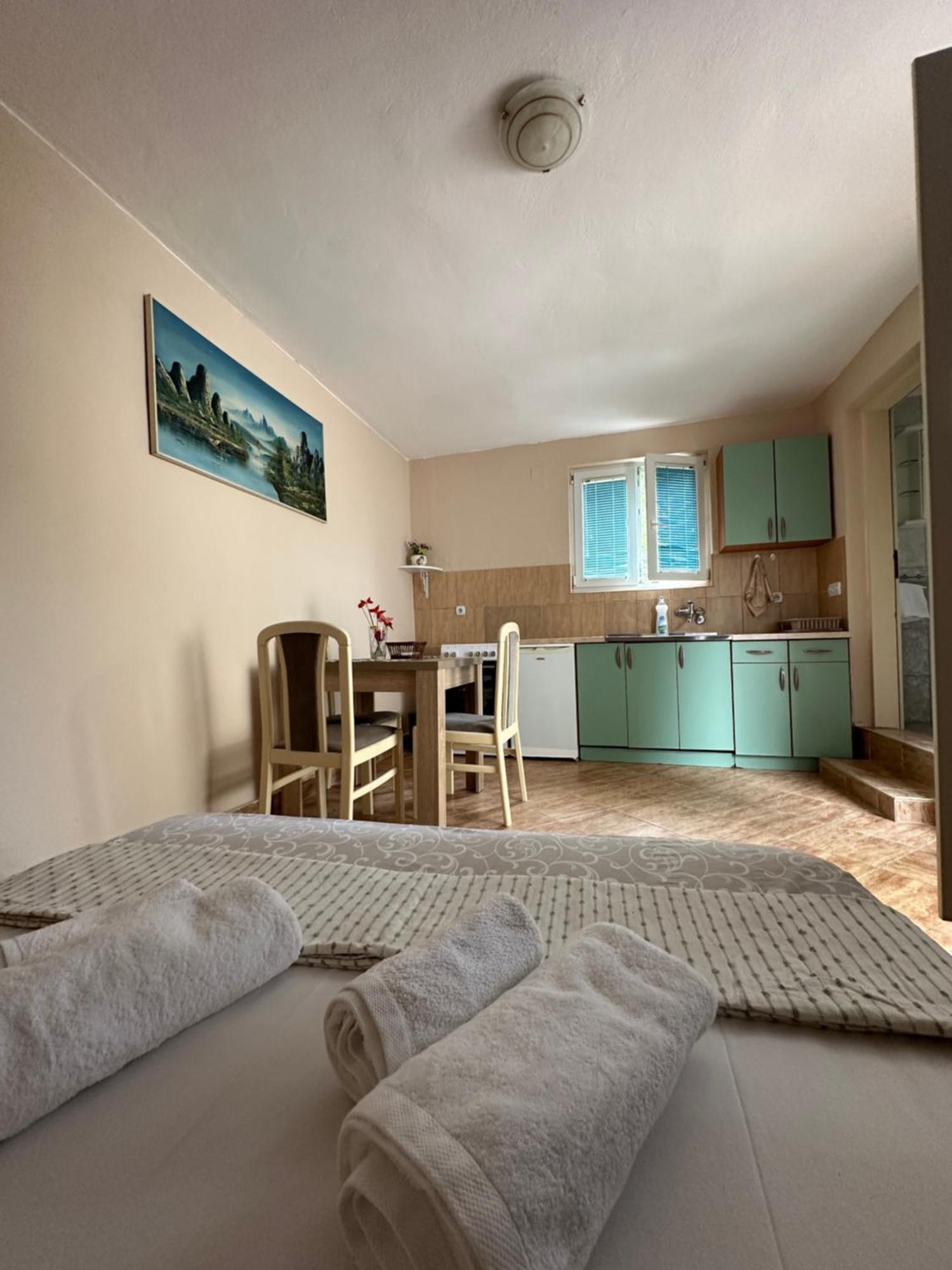 Apartman Nina 리산 외부 사진
