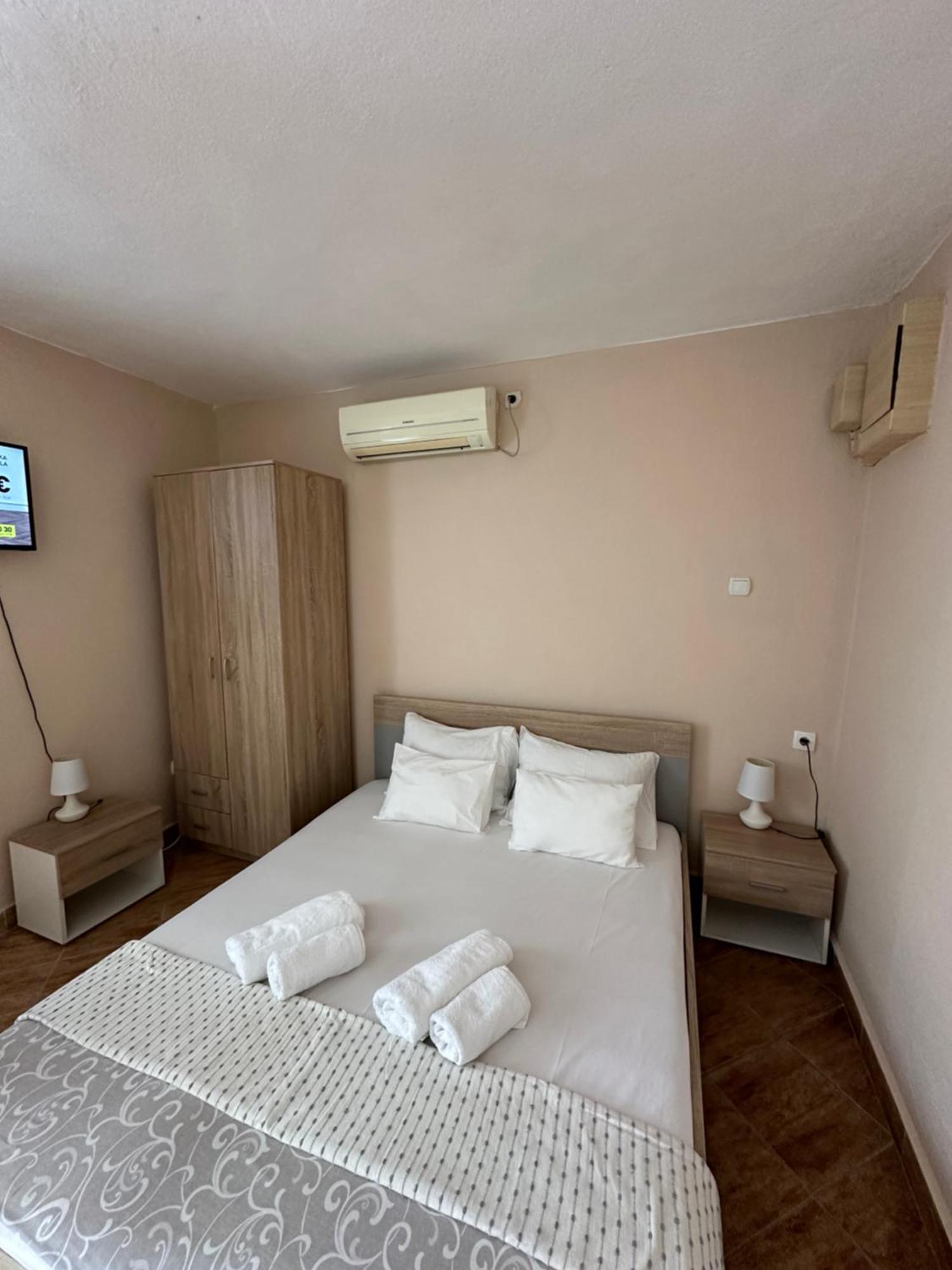Apartman Nina 리산 외부 사진
