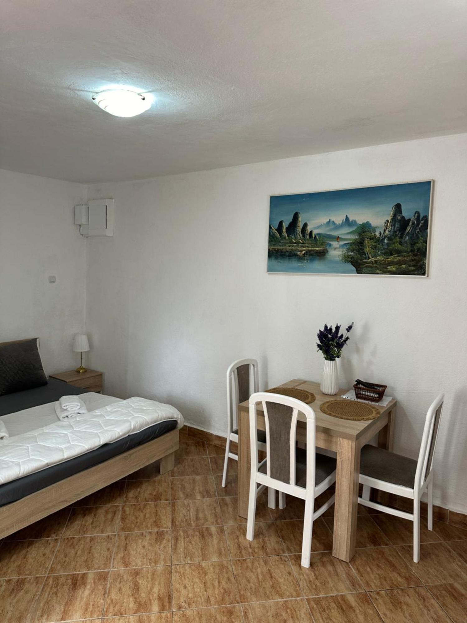 Apartman Nina 리산 외부 사진